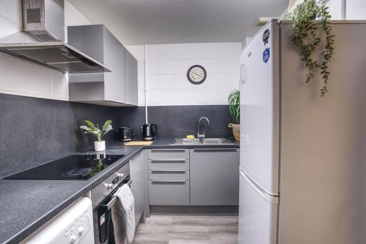 1Br City Centre Apt, Self Check In, Wifi, By Derbnb Sheffield Buitenkant foto